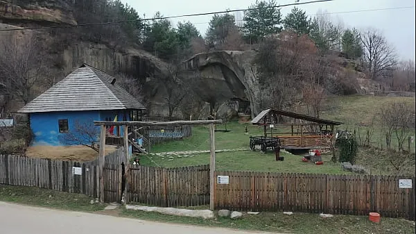 Porno la o cabana in munte ce are ciubar se fut in apa romania xxx laura