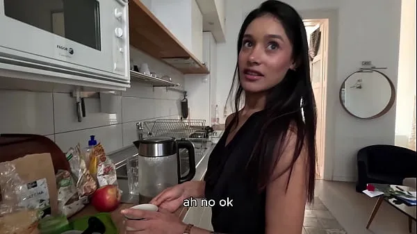 Fantezia placerii lui Belém implinita cu o fata latina sexy xxx la bucatarie