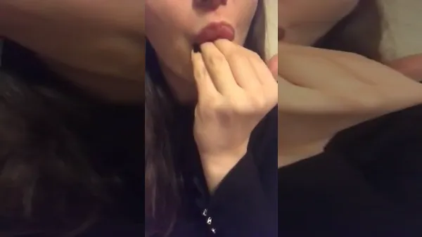 Romanca pornista cu buze mari vrea muita video adult online