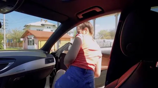 Romanca de la tara luata de sofer la ochazie o duce pe un camp sa o futa