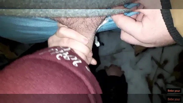 Muie iarna afara in frig cu un cuplu de la tara xxx
