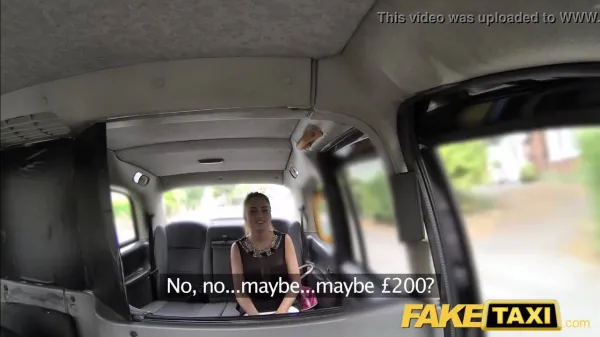 Romanca blonda care sse trage in taxi asa plateste ea cursa in anglia
