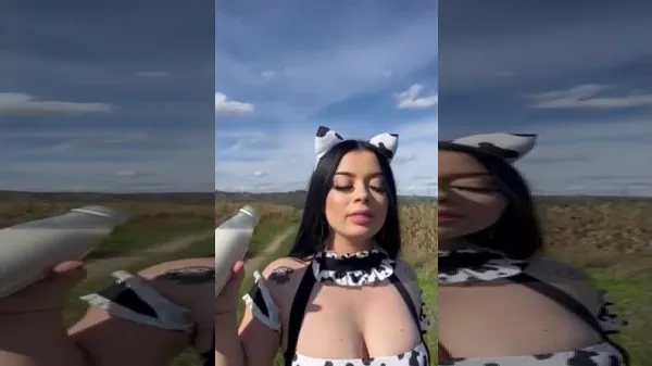 Andreea.kg19 xxx vacuta lola in natura isi baga degetele in pizda