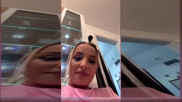Blonda buna de pula xxx face degetica la pizda ei prea larga