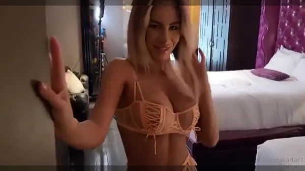 Ema karter si johnny sins fac un film porno xxx la hotel clip adult