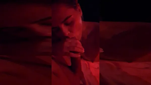 Romanca incepatoare se descurca in acest sex oral